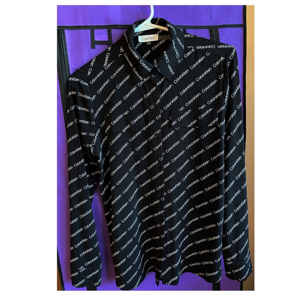 Calvin Klein Logo-Print Button Front comfy Shirt